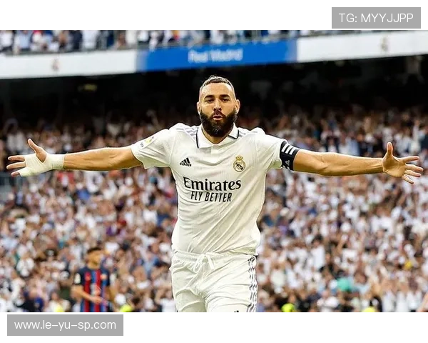 本泽马争金球奖引热议，能否打破梅罗时代？