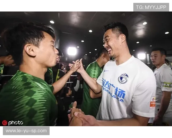 教练暖心举动感动球员，温情时刻诠释团队精神